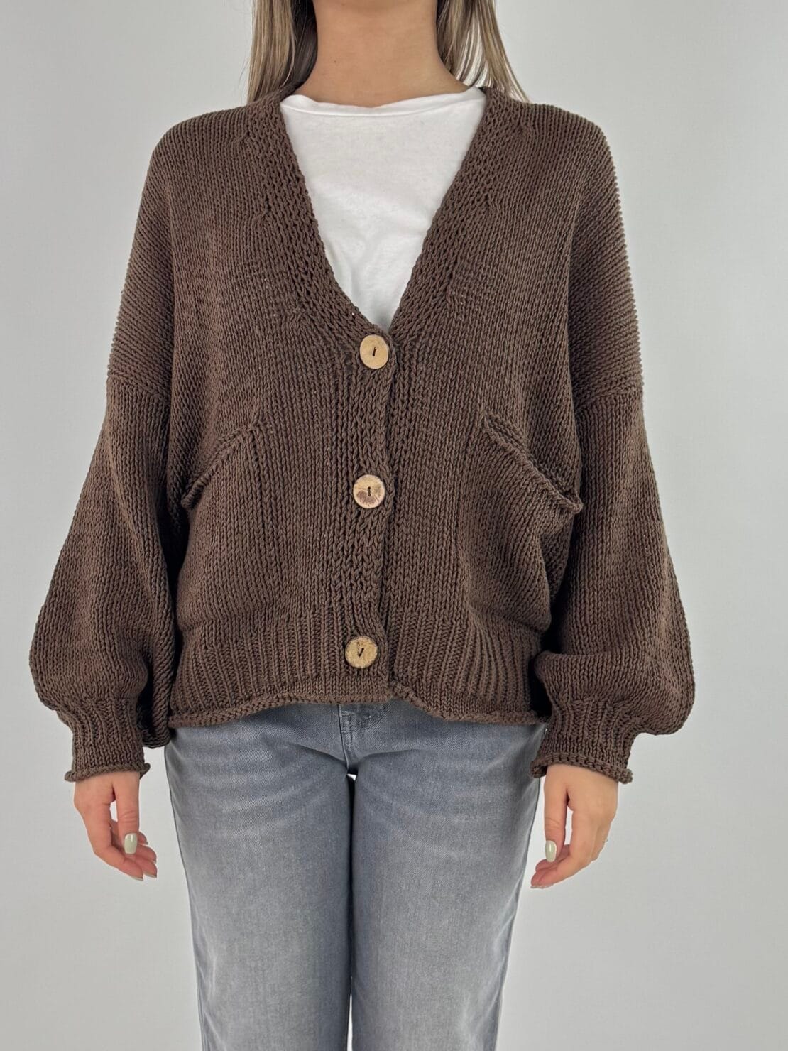 Cardigan bottoni legno moro