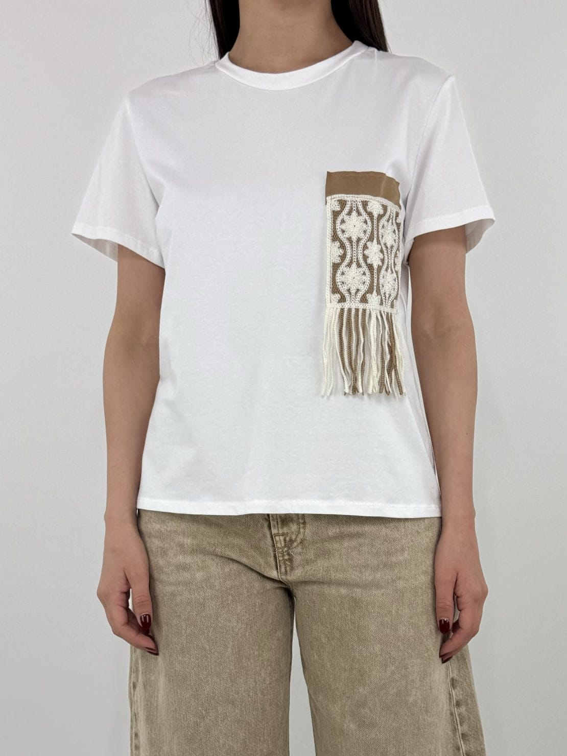 T-shirt taschino ricamato