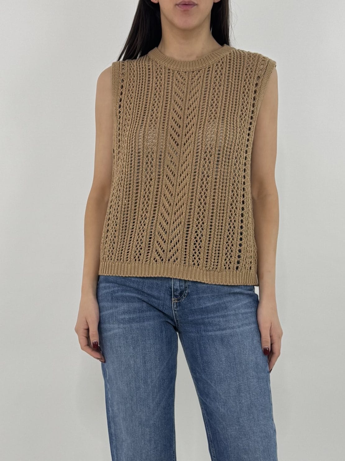 Gilet girocollo traforato cammello