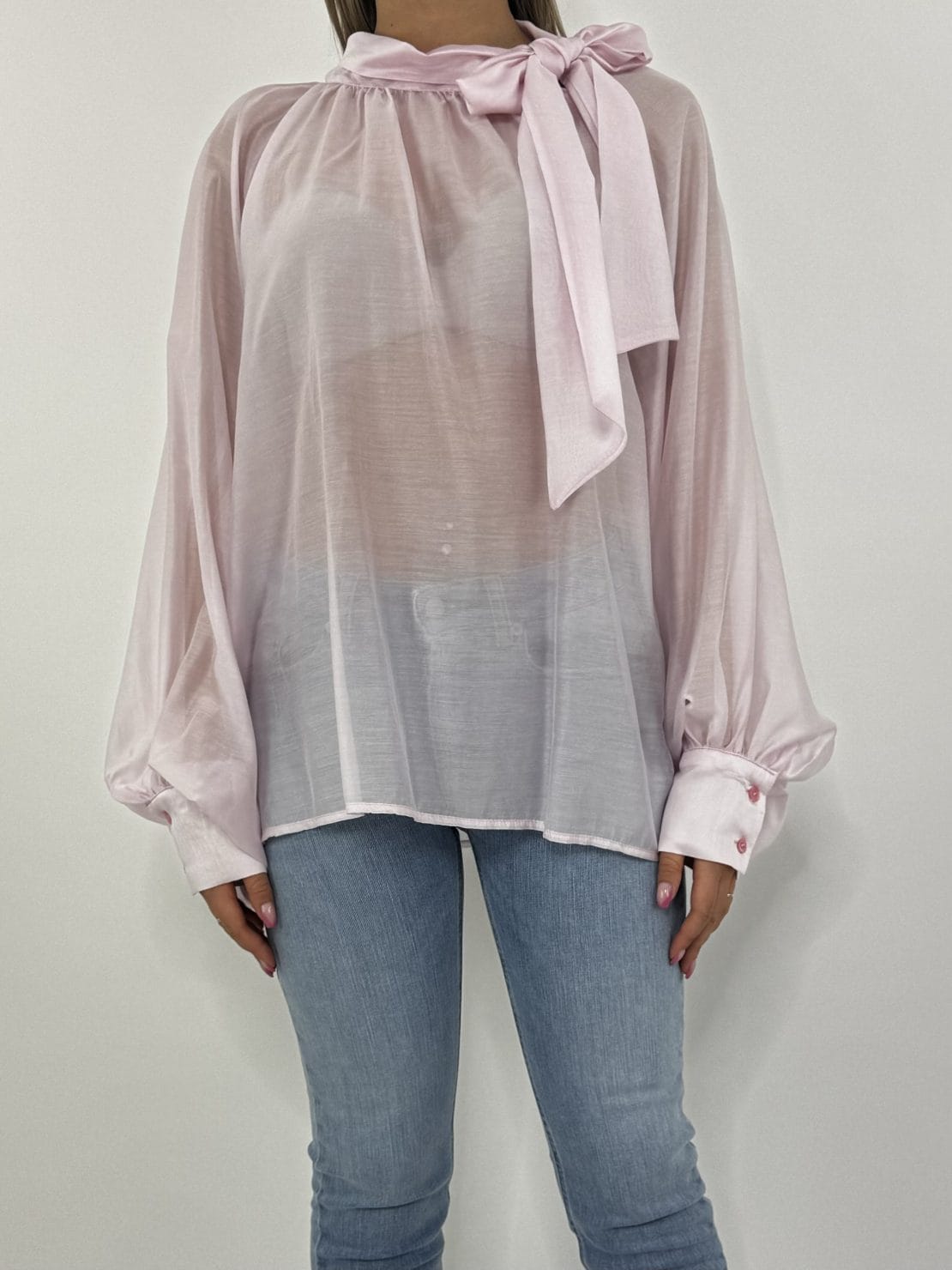 Blusa con fiocco lyocel rosa