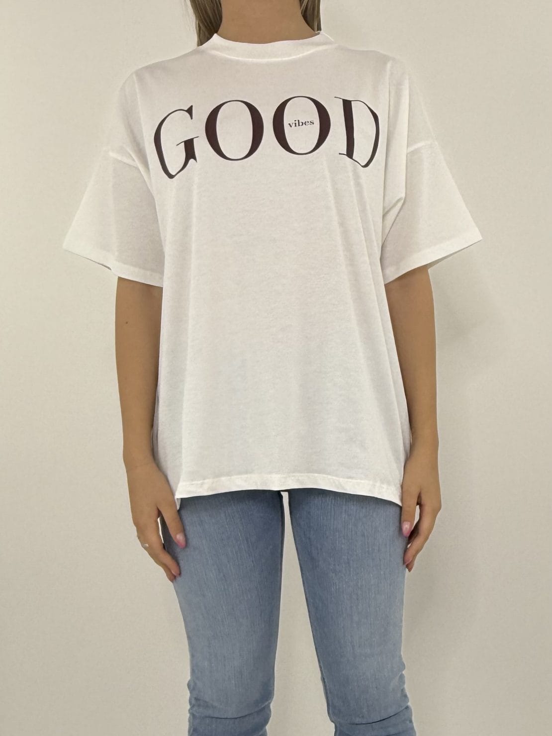 T-shirt good vibes bianco/burgundi