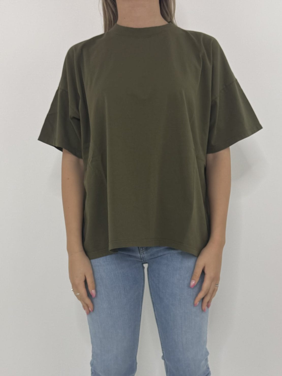 T-shirt basica over militare