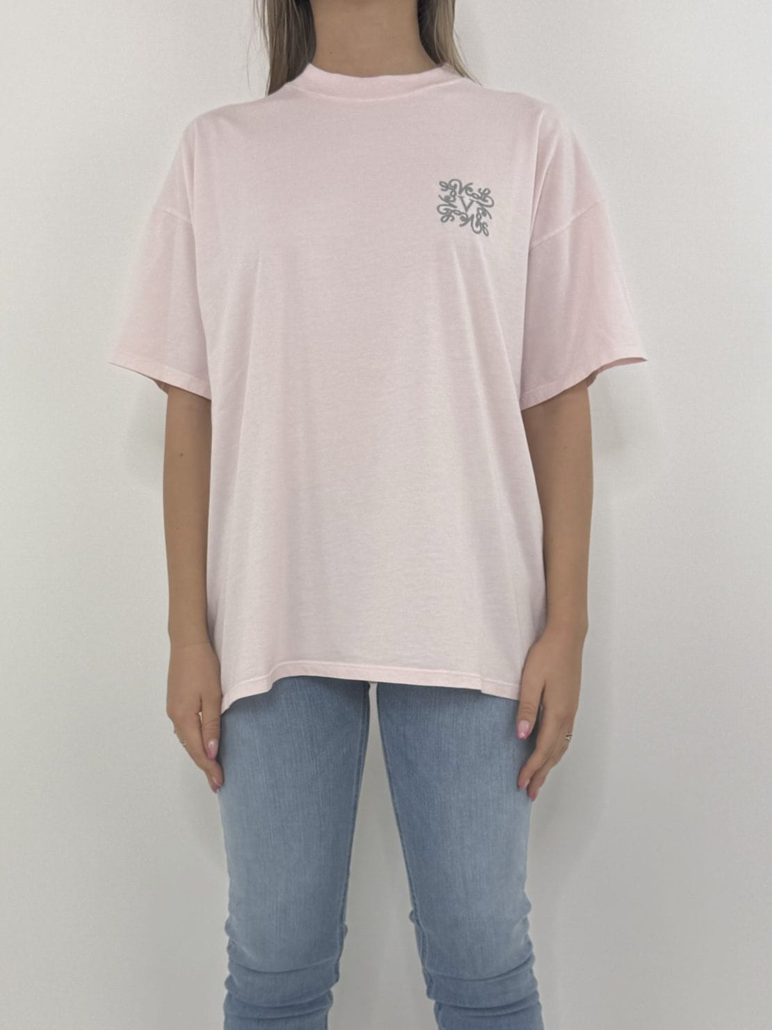 T-shirt ricamo piccolo rosa