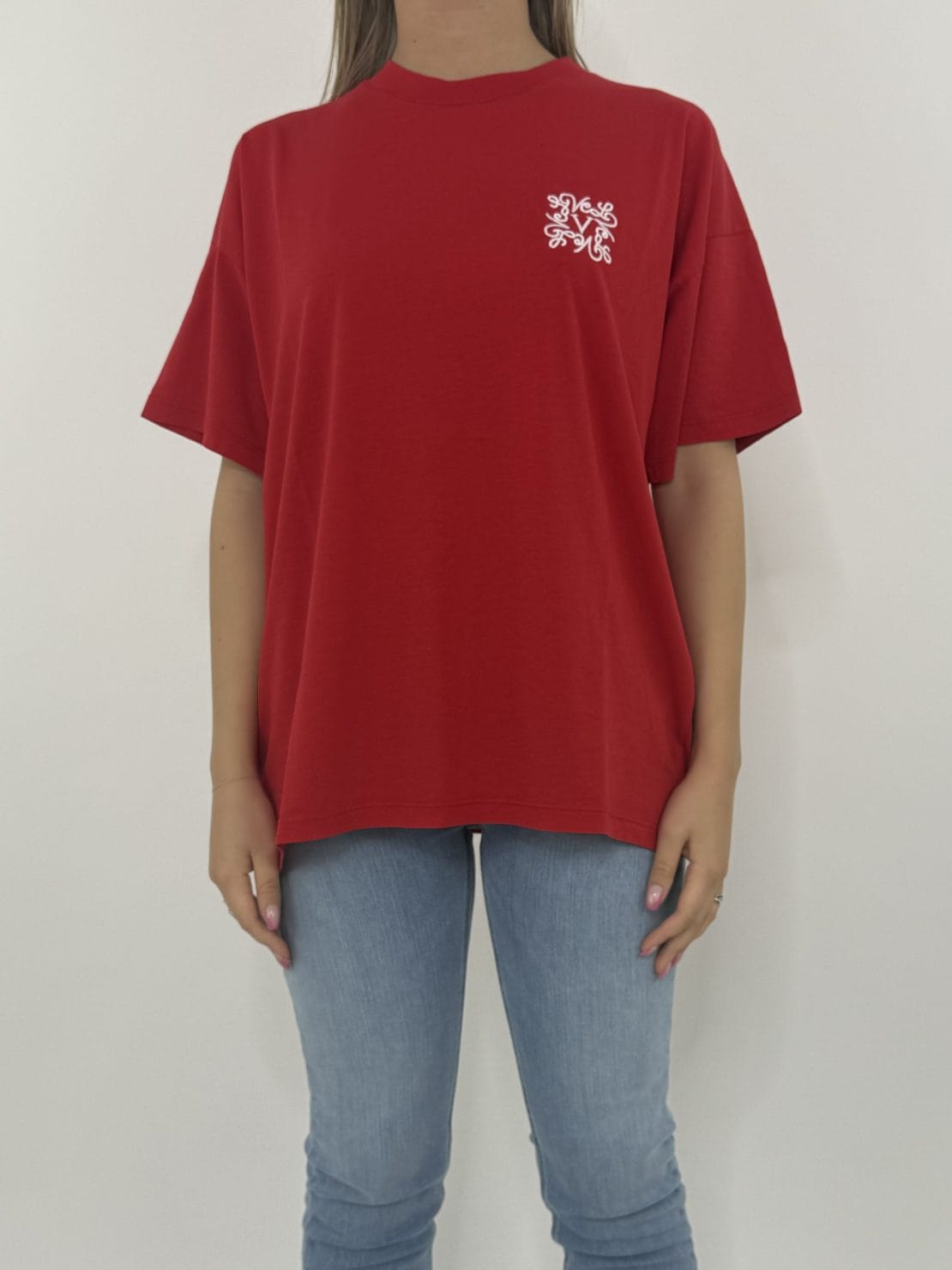 T-shirt ricamo piccolo rosso