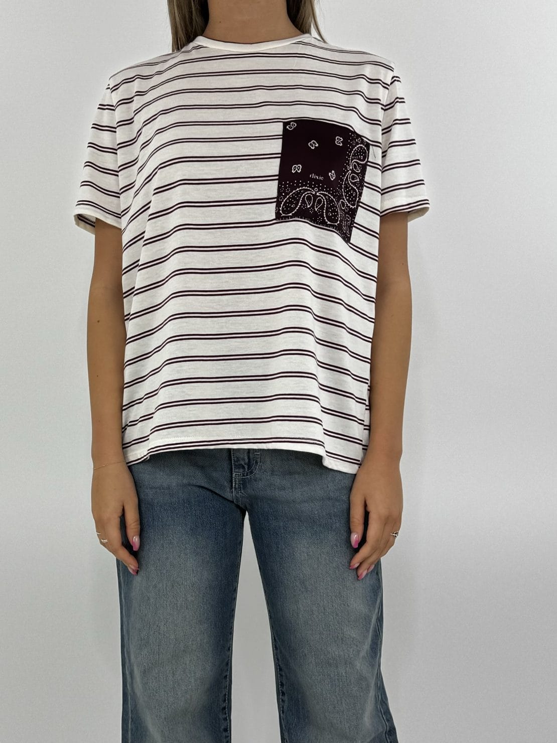T-shirt riga bordeaux taschino bandana