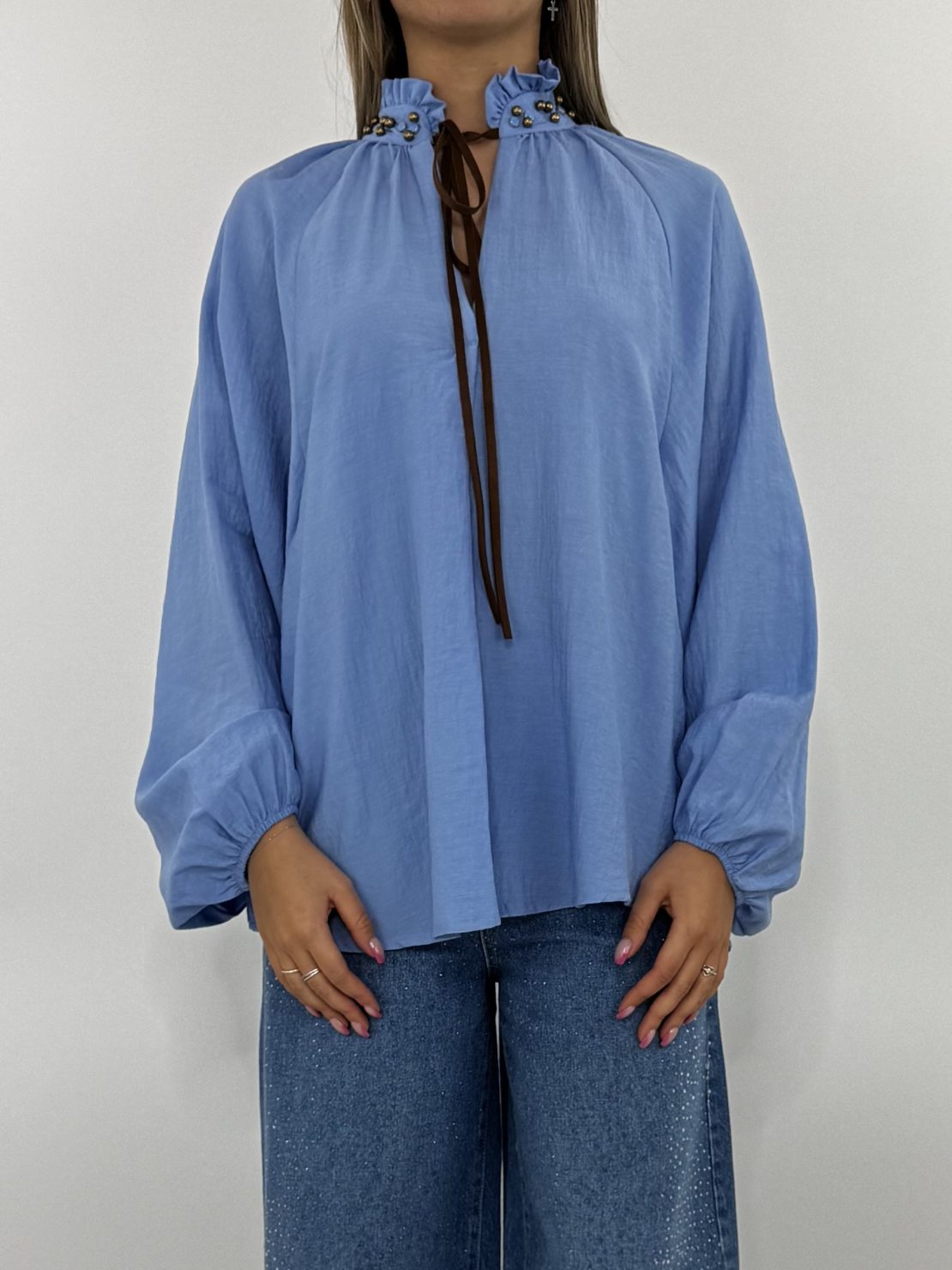 Blusa borchie azzurro