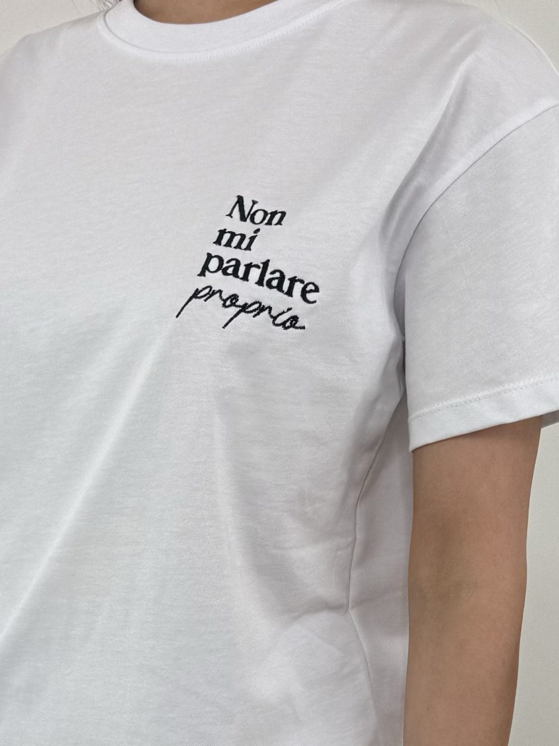 T-shirt bianca non mi parlare proprio