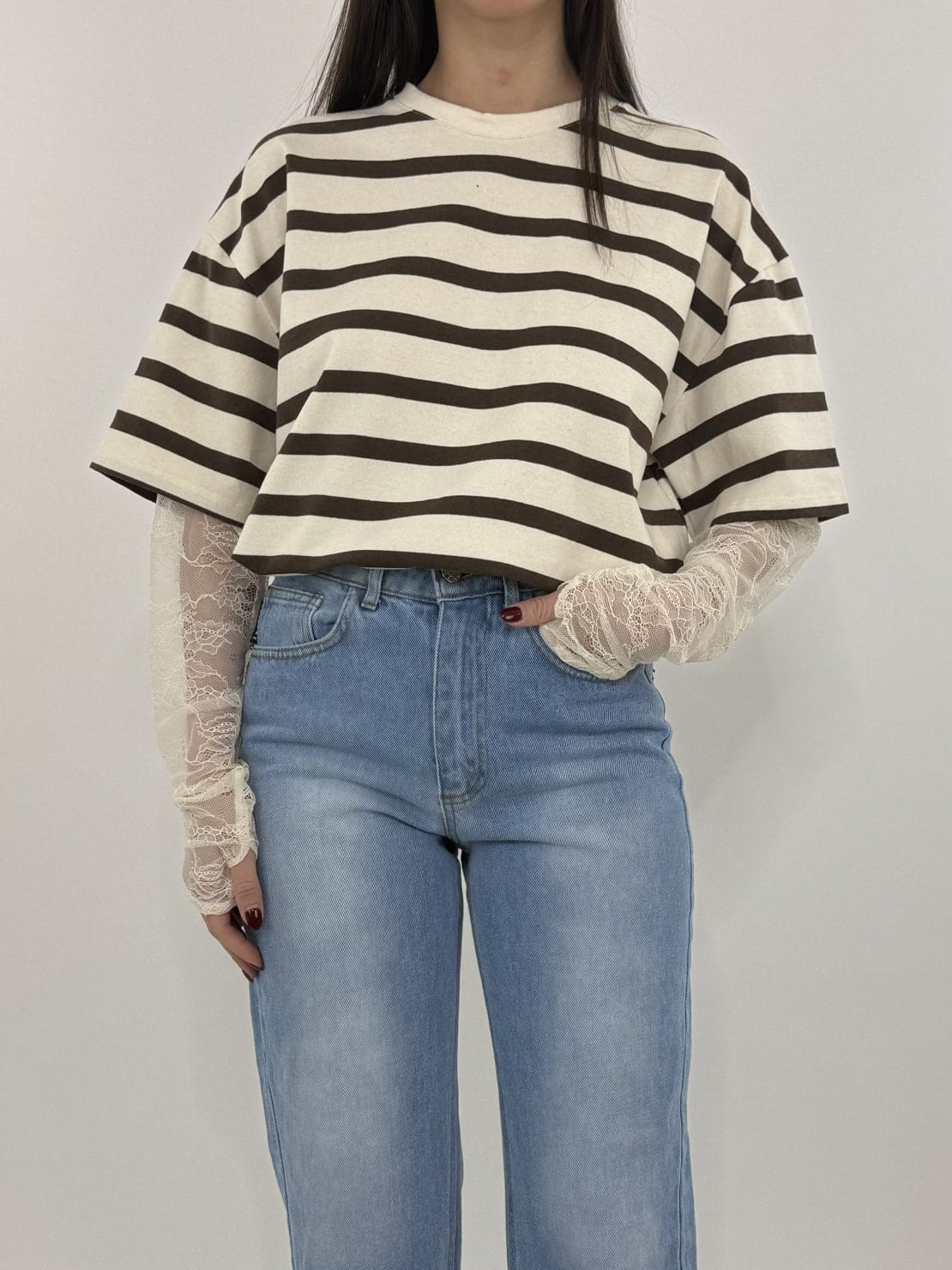 T-shirt righe bianche/moro con pizzo