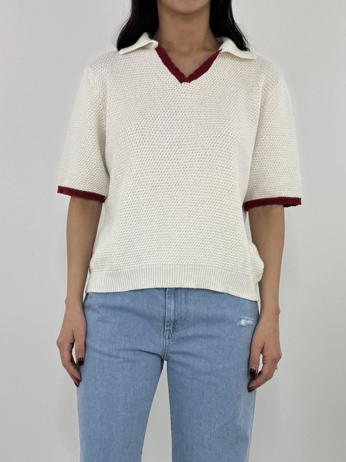 Polo bianca scollo rosso