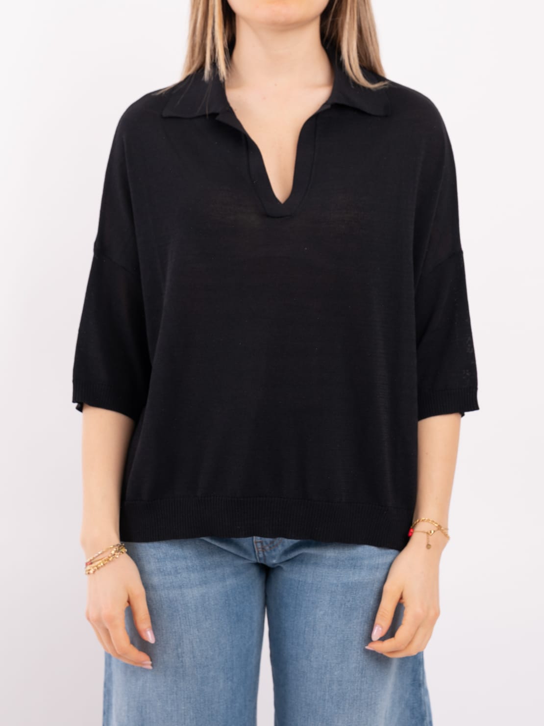 Polo scollo V nero