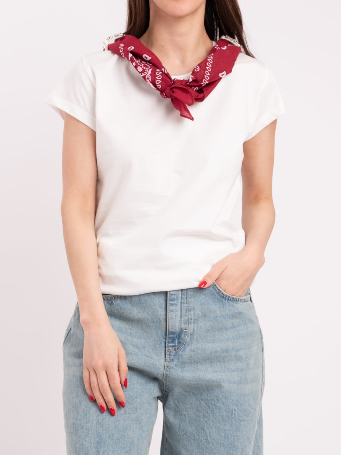 T-shirt bandane e gioielli