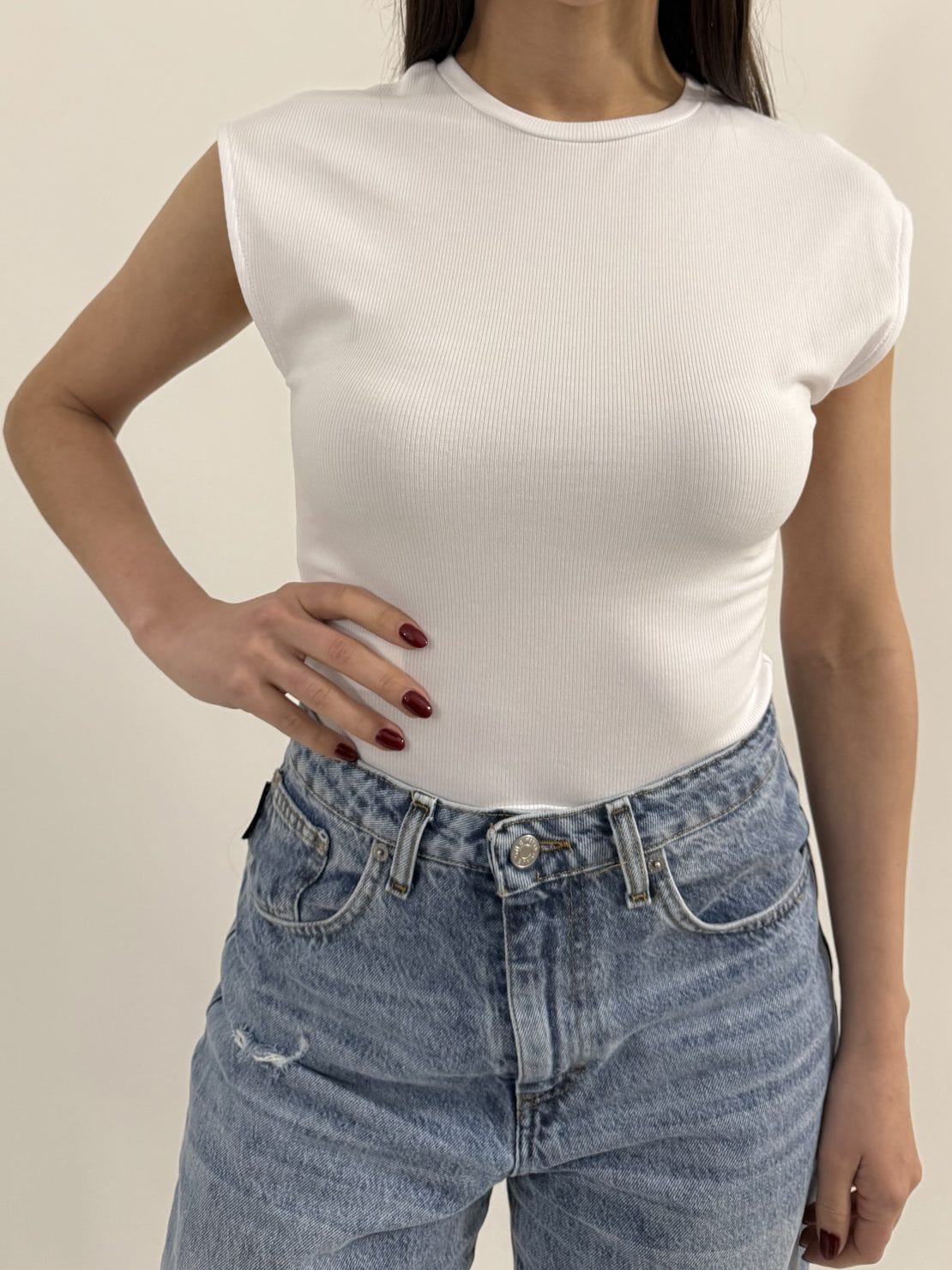 Body smanicato bianco