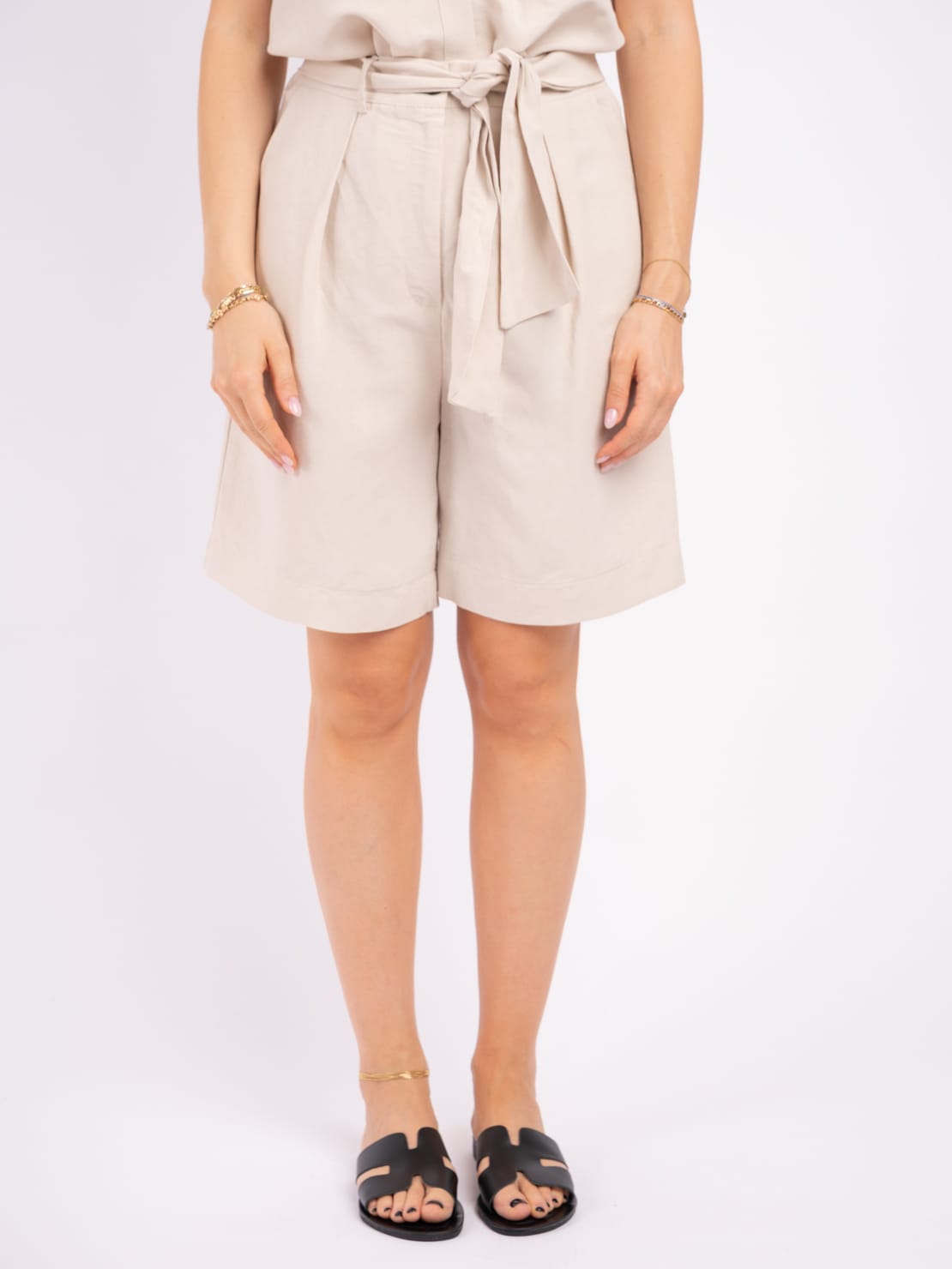 Bermuda con cintura fiocco beige