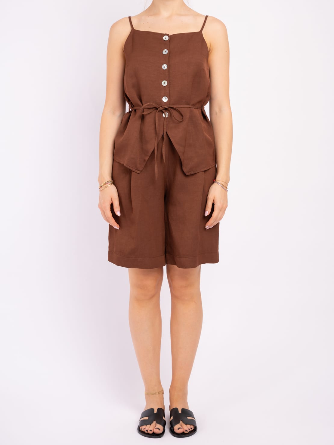 Completo top con bottoni + bermuda moro