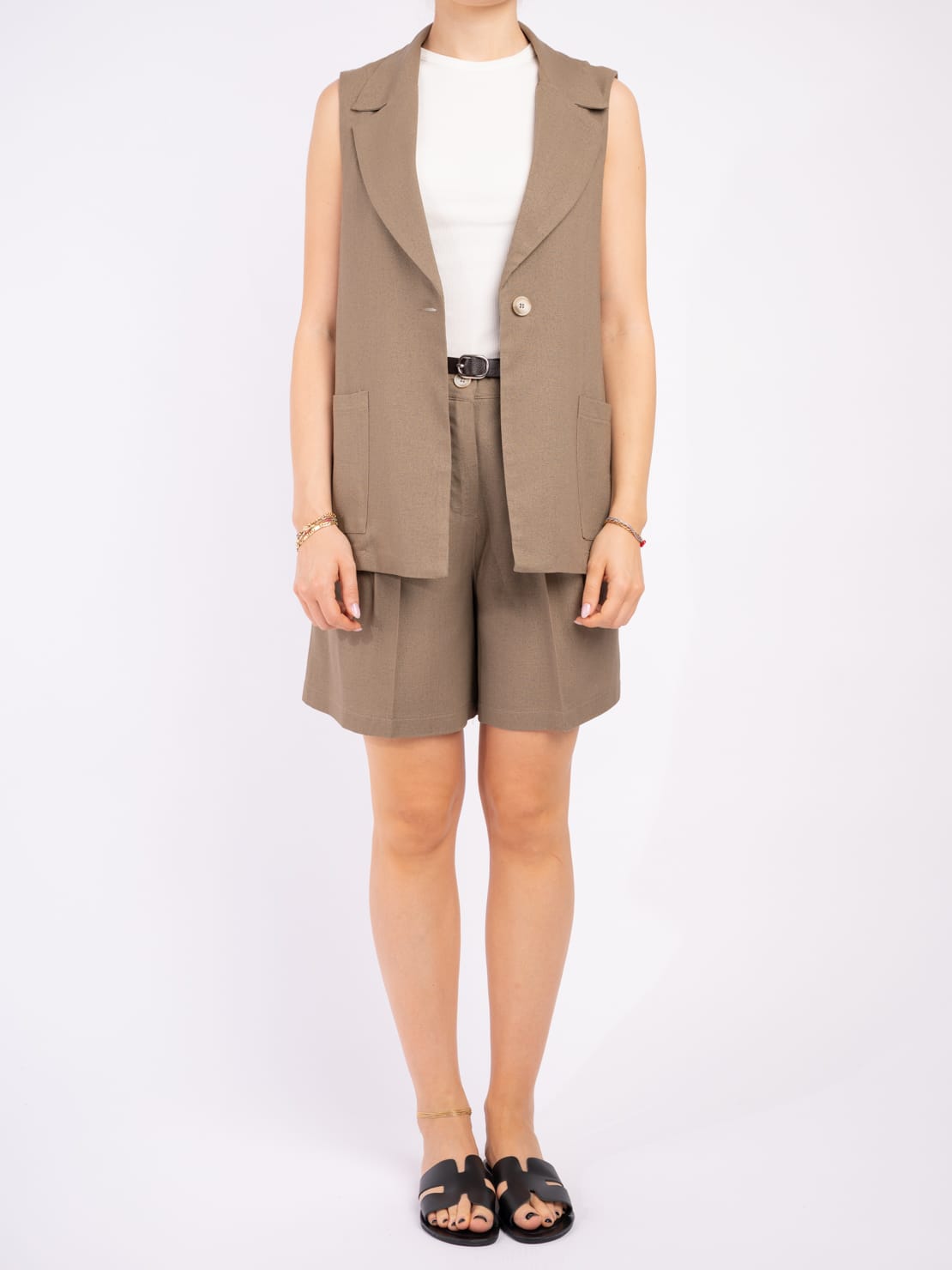Completo gilet con tasche + bermuda tortora