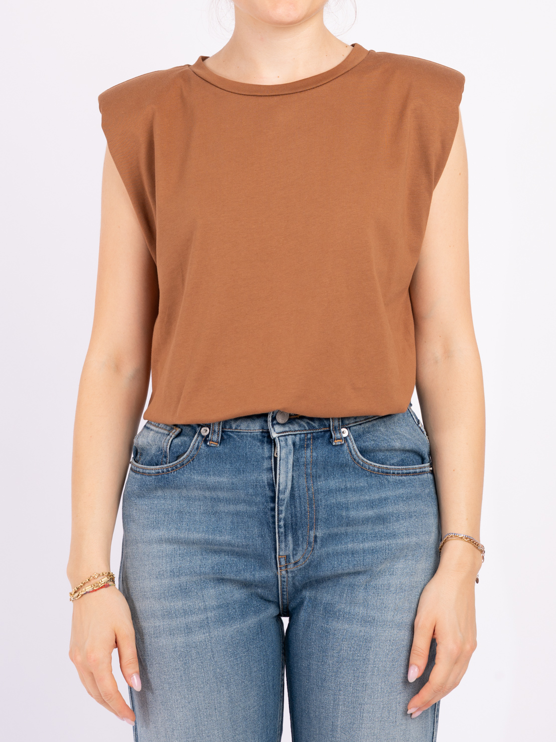 T-shirt smanicata spallone bruciato