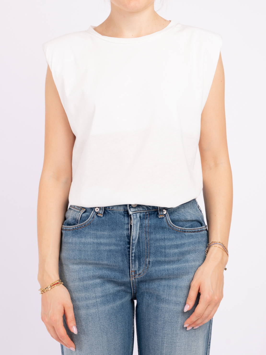 T-shirt smanicata spallone bianco