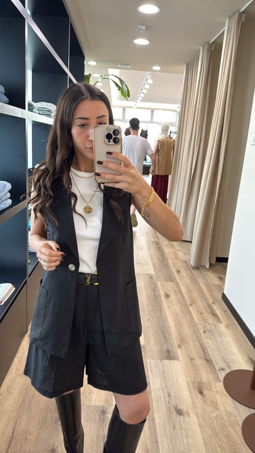 Completo gilet con tasche + bermuda nero PREORDINE 30/06