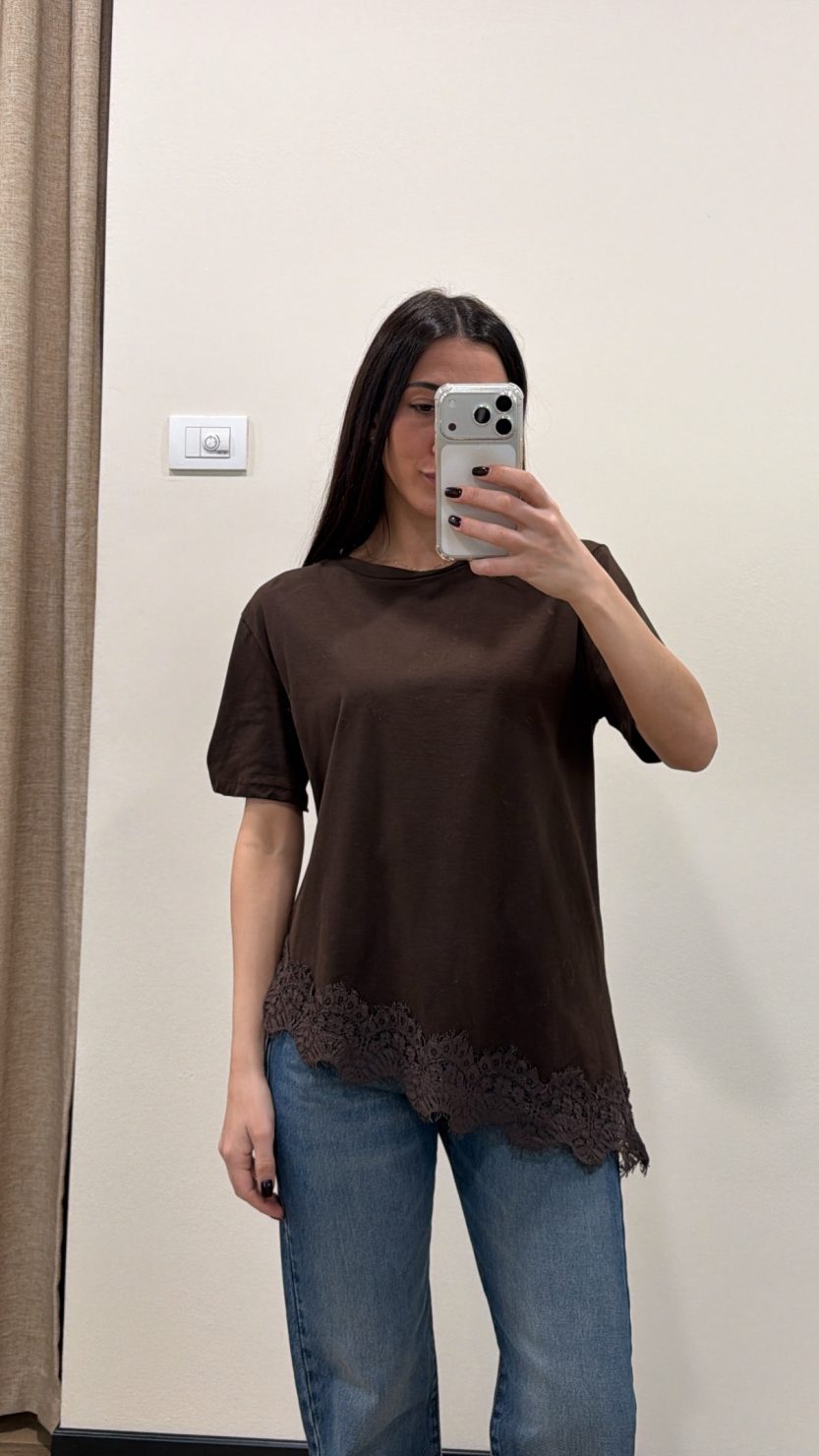 T-shirt assimetrica pizzo moro