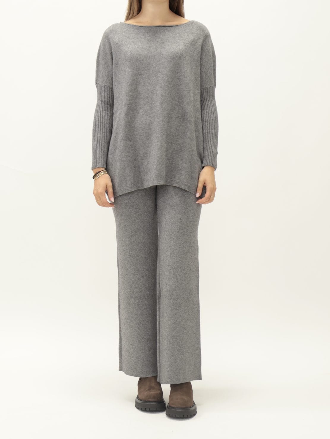 Completo girocollo grigio