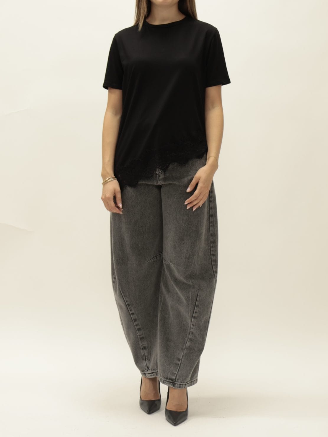 T-shirt assimetrica pizzo nero