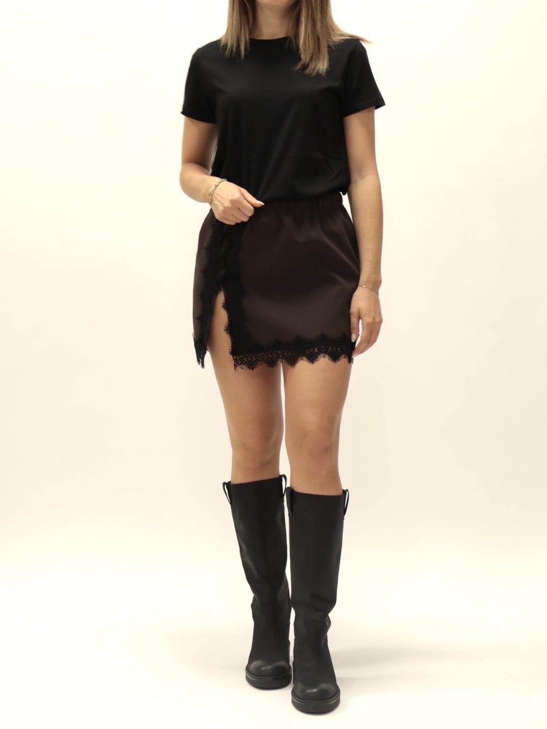 Gonna moro con pizzo nero