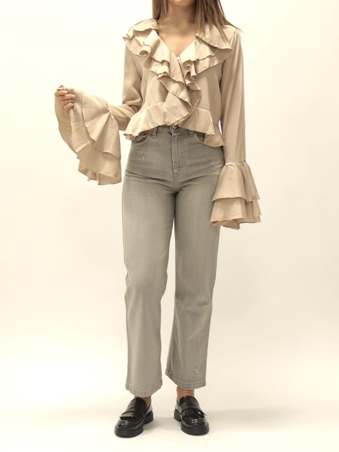 Blusa crop volant beige
