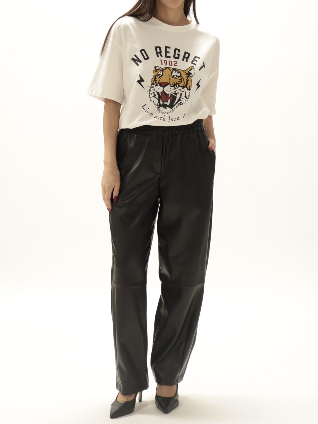 Pantalone ecopelle elastico in vita nero