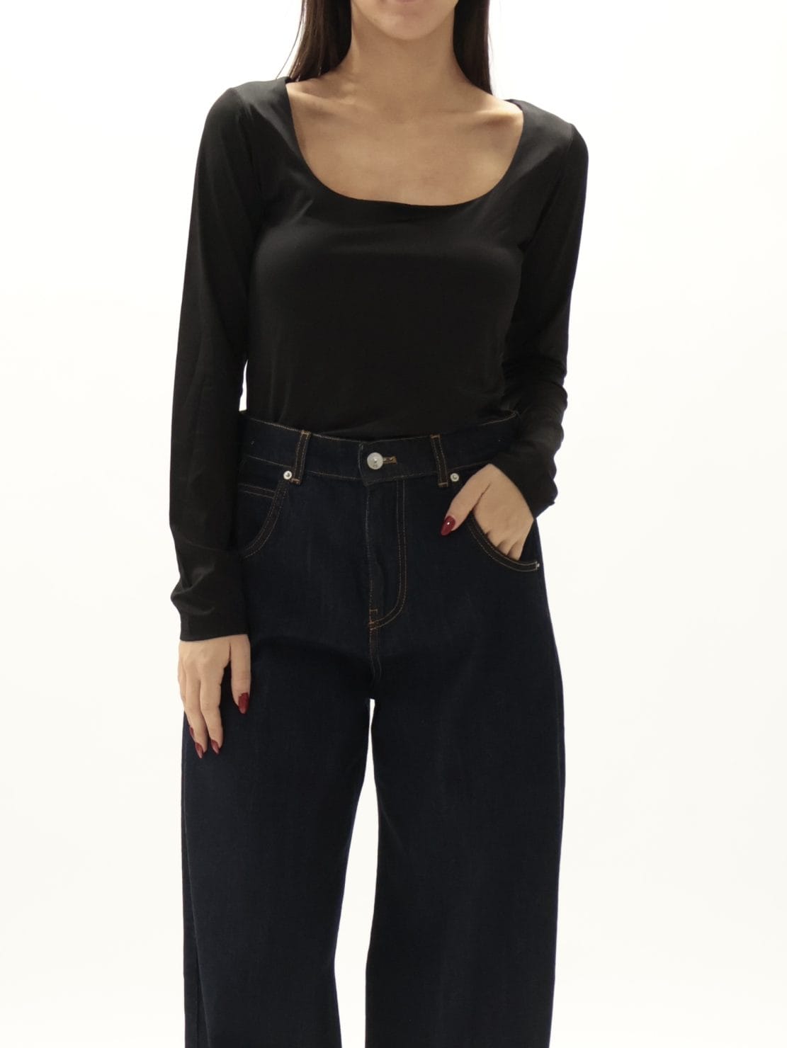 Maglia scollo quadro nero