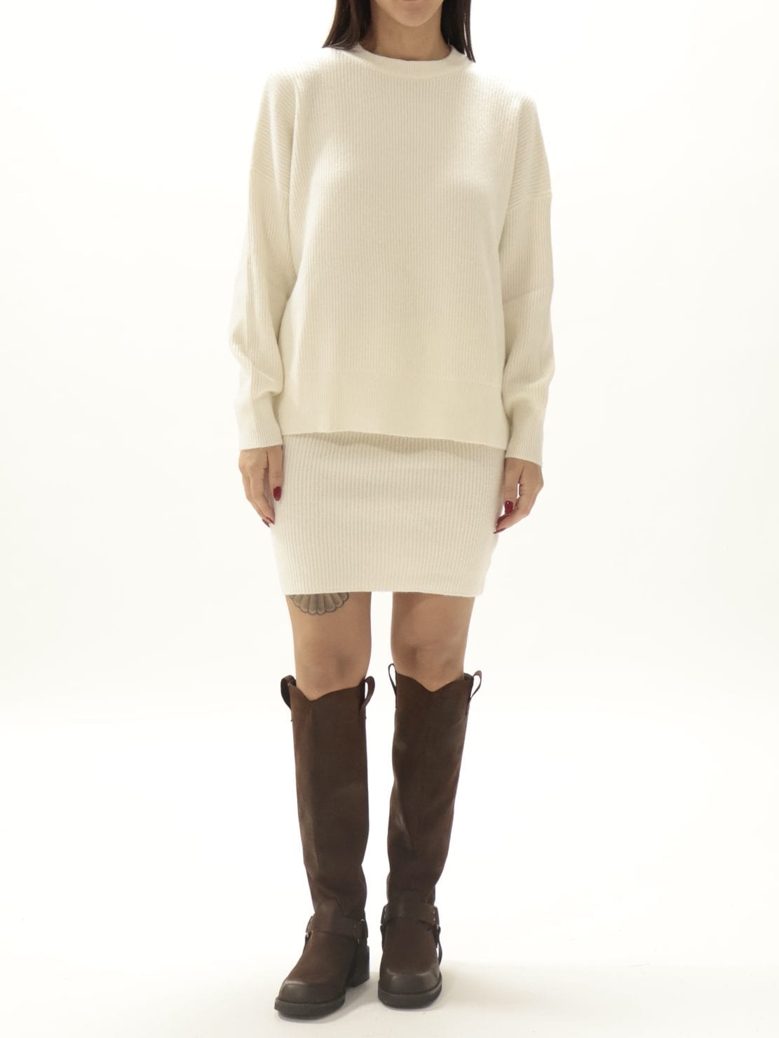 Completo maglia + minigonna panna