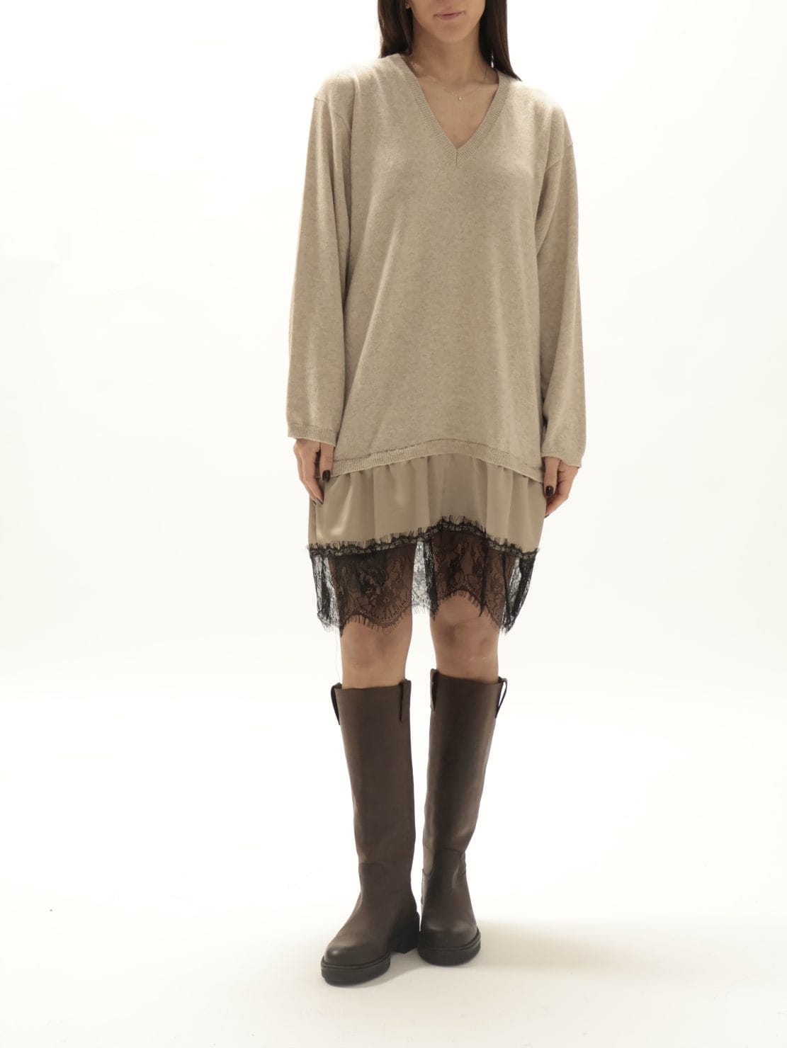 Abito in maglia con pizzo beige