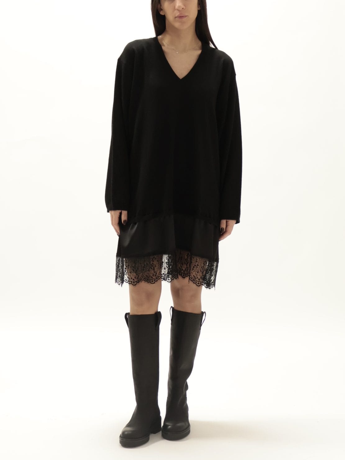 Abito in maglia con pizzo nero