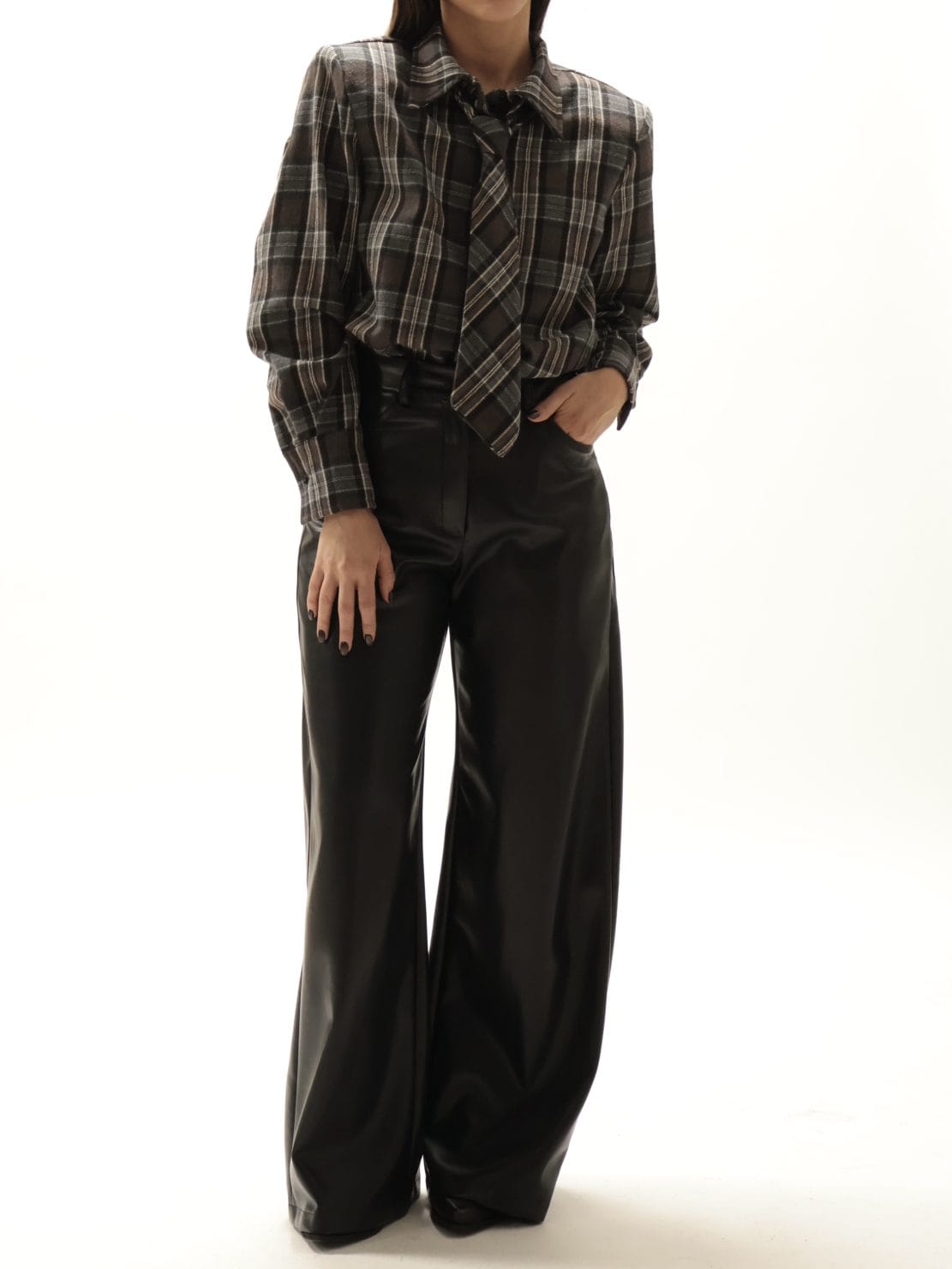 Camicia con cravatta grigia/moro