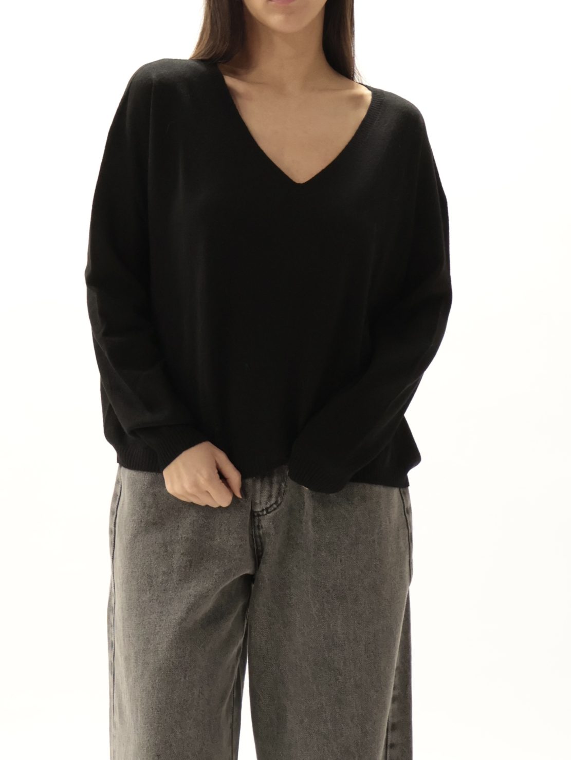 Maglioncino basico scollo V nero