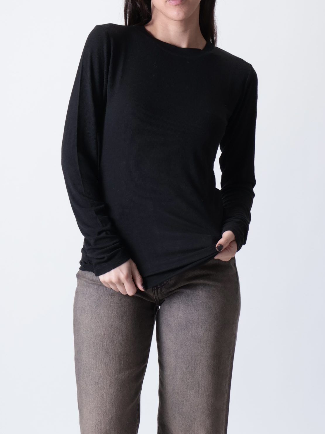 Maglia paricollo costine nera