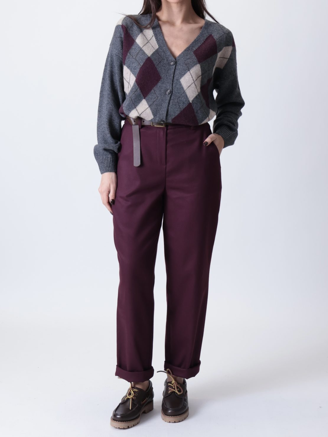 Pantalone carrot calda viscosa  con cintura bordeaux