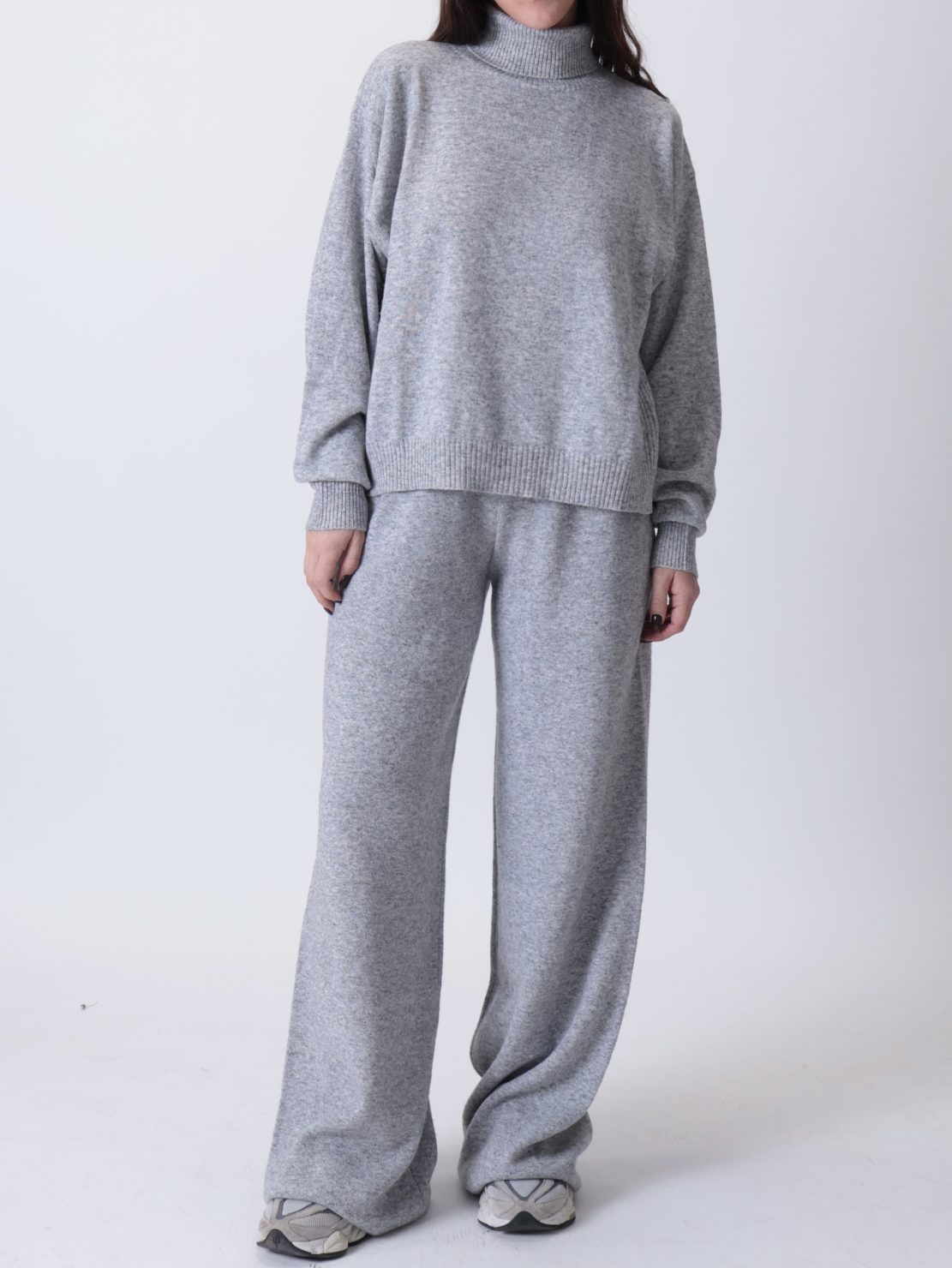 Dolcevita top manicotti grigio