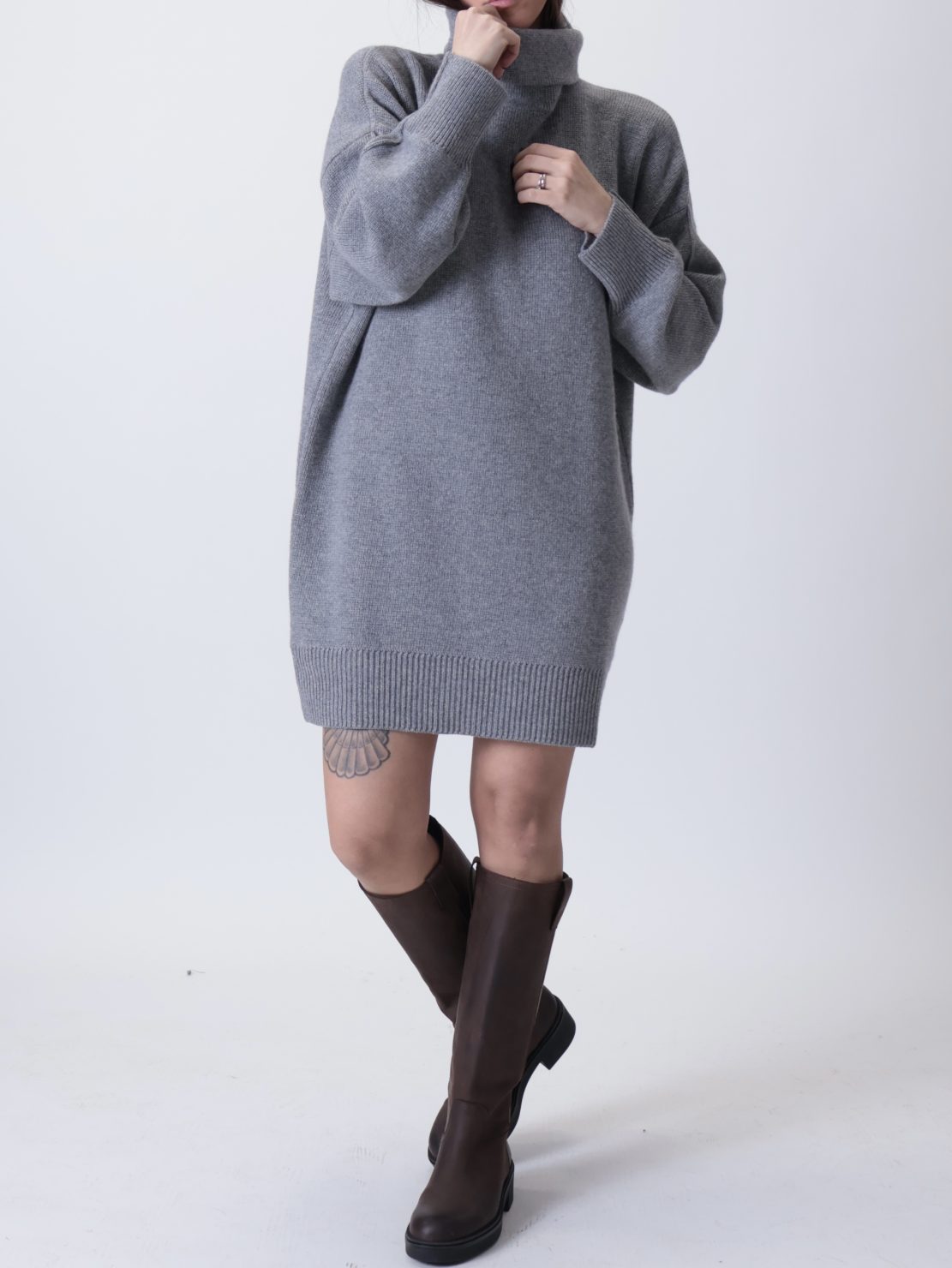 Abito maglia collo alto grigio