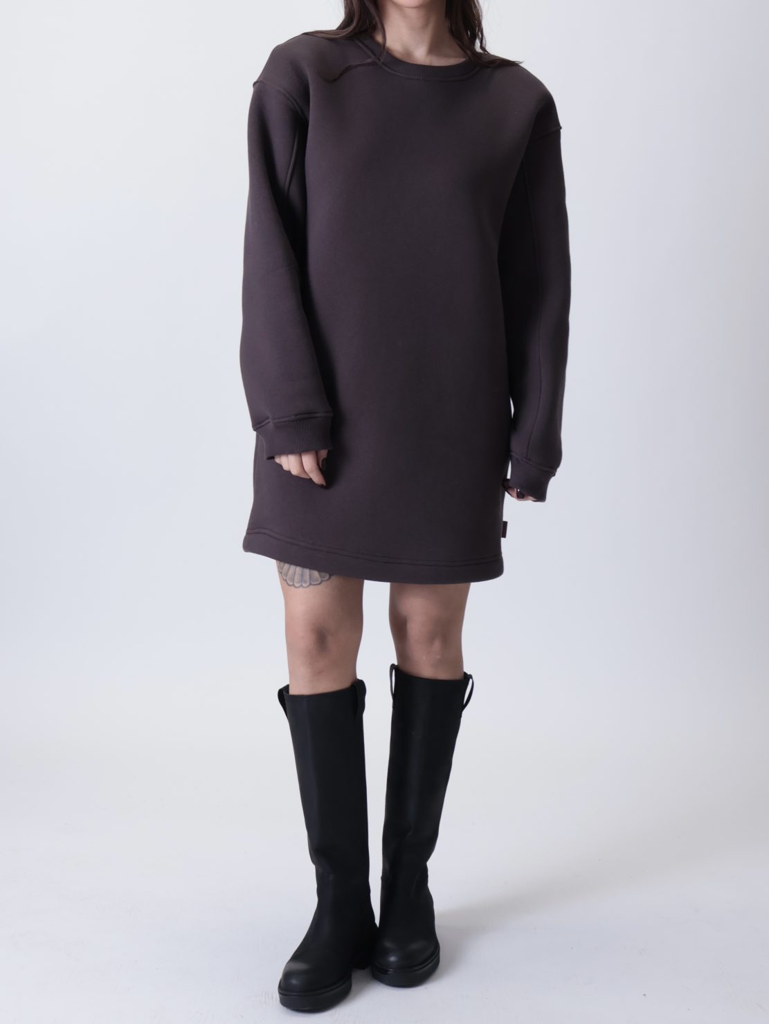 Abito felpa spalle imbottite moro