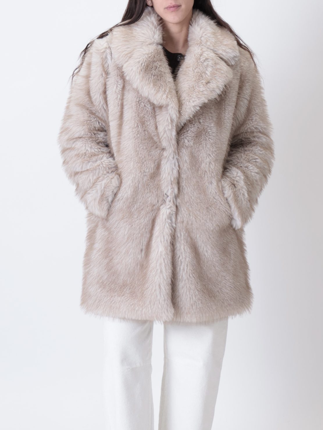 Pelliccia cappotto beige
