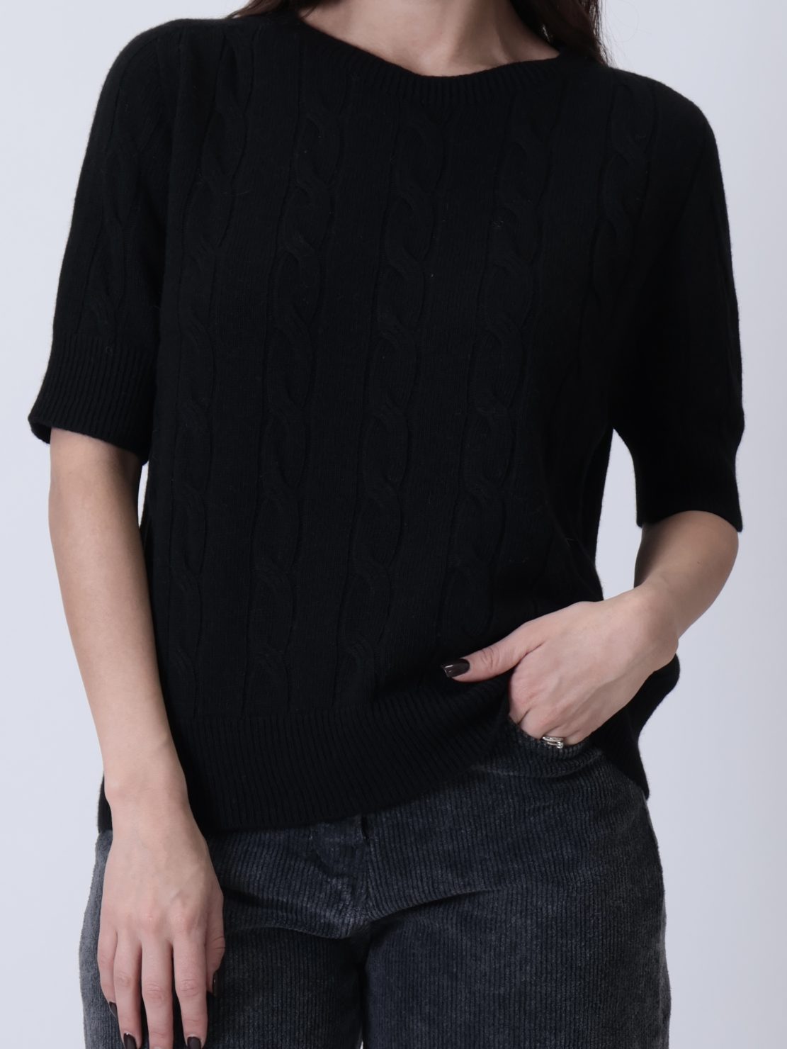 Pullover treccia manica corta nera