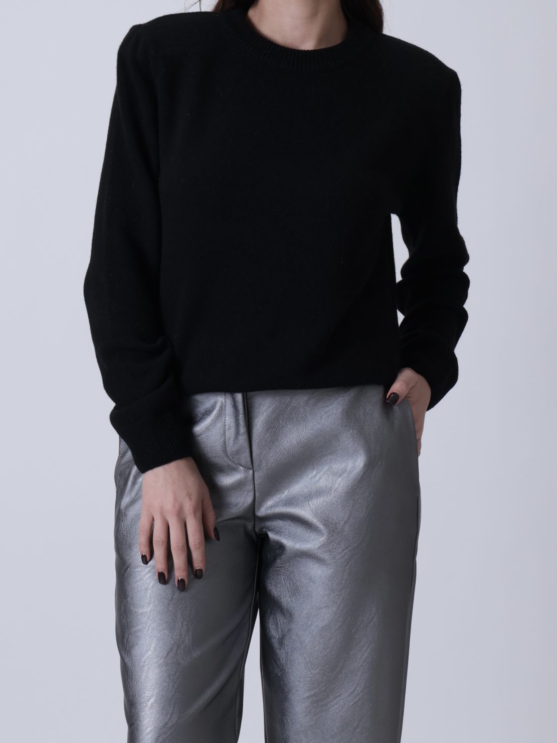 Maglione spalle imbottite nero