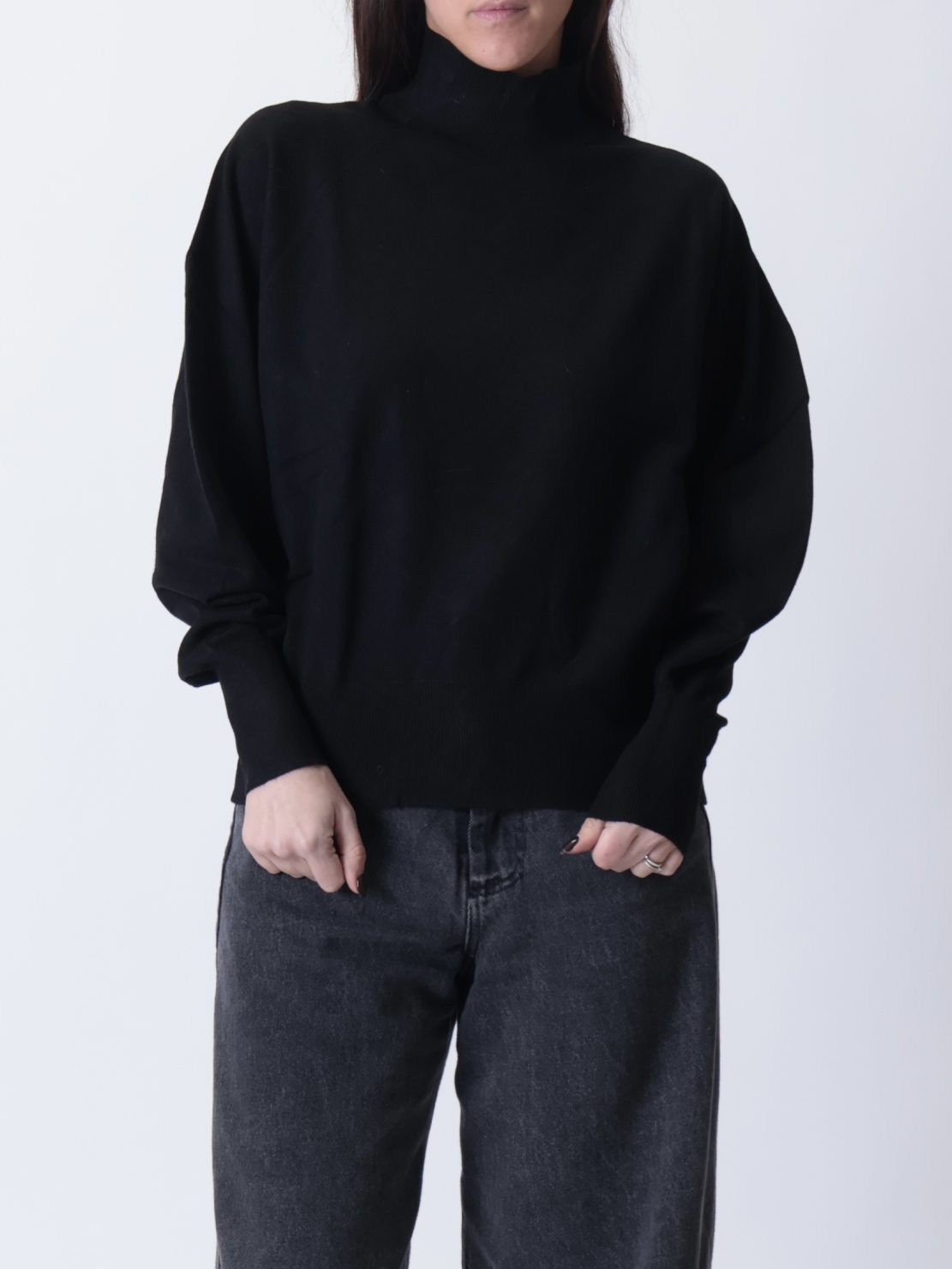 Maglia collo cratere nero