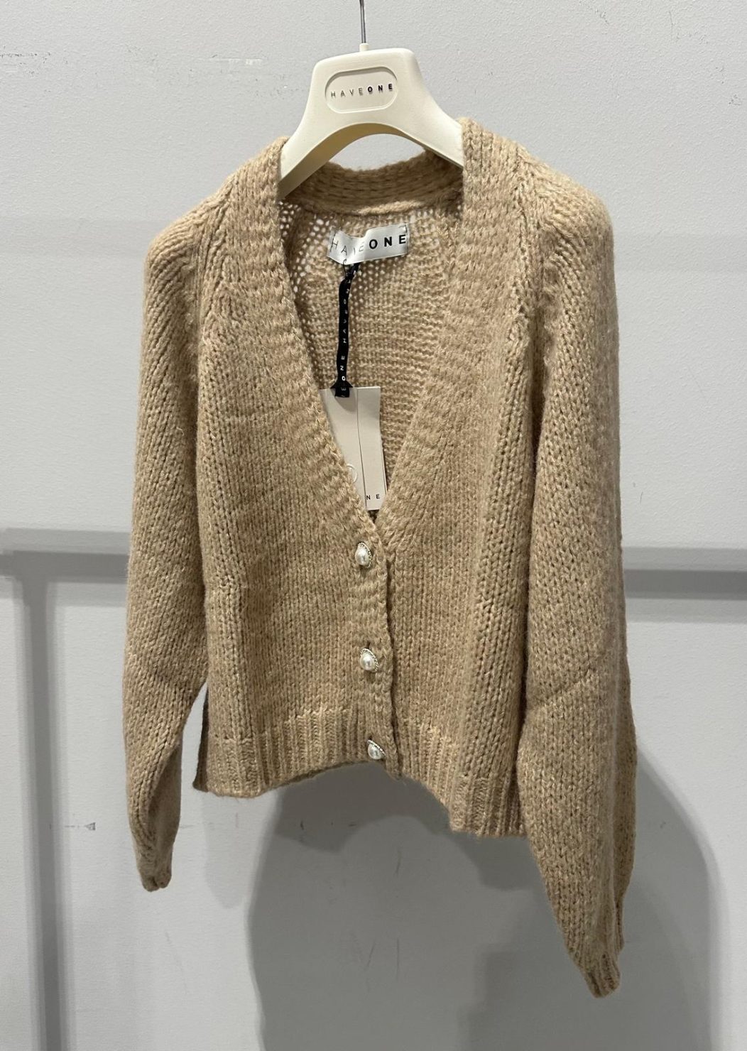 Cardigan bottoni gioiello cammello