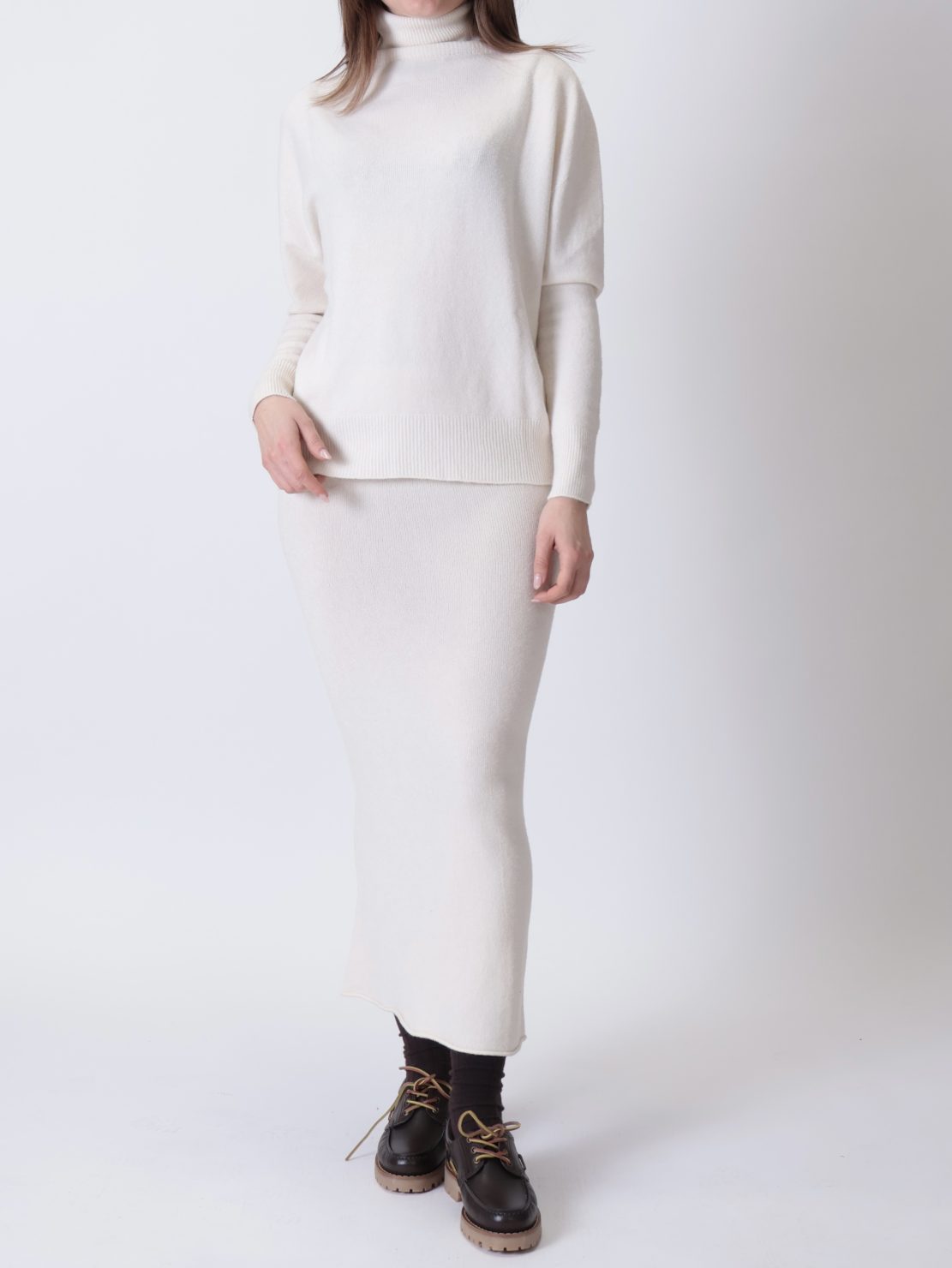 Completo maglia + gonna panna