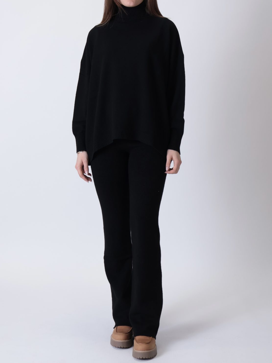 Completo lupetto + pantalone nero