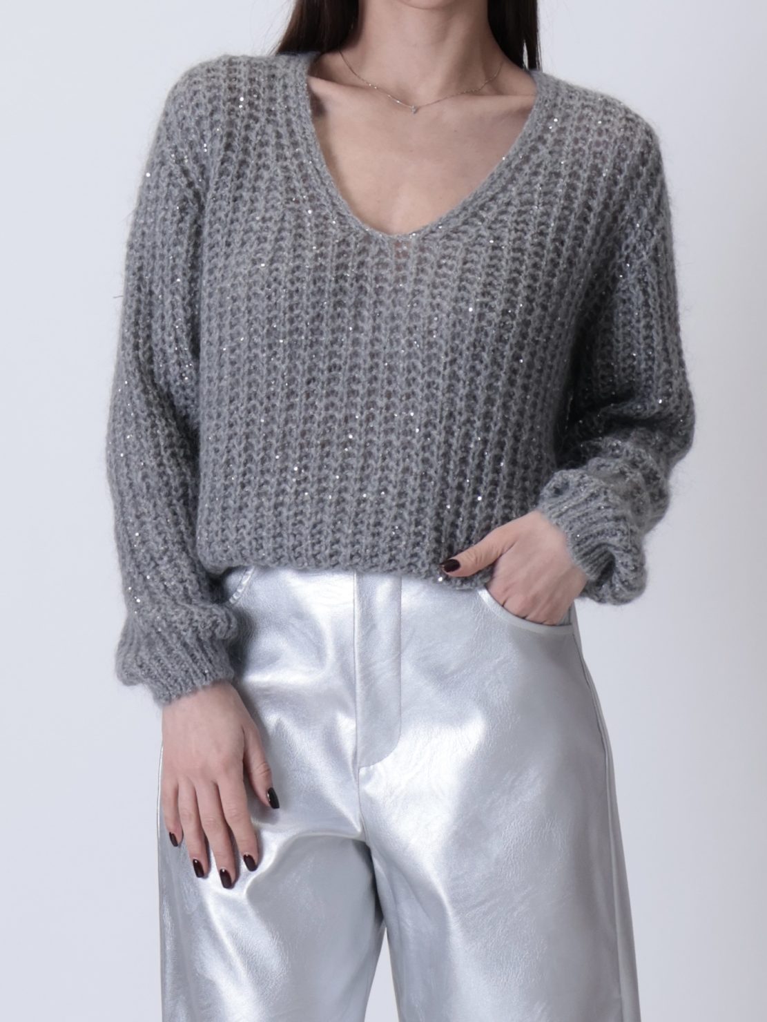 Maglione scollo V paillettes grigio