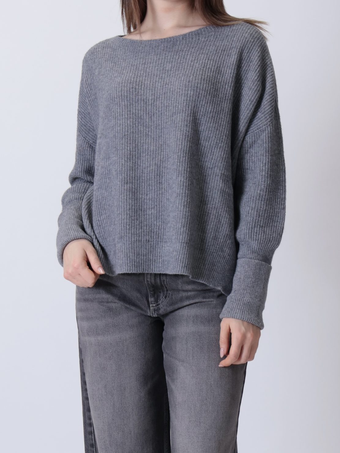 Maglione scollo barca grigio