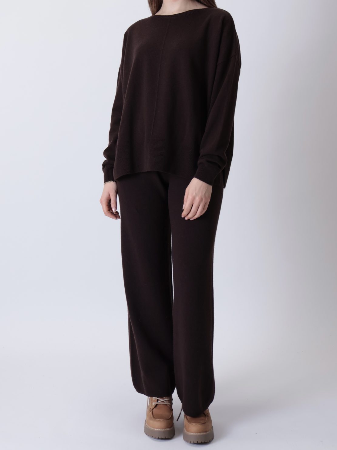 Maglione scollo barca cucitura 100% lana moro