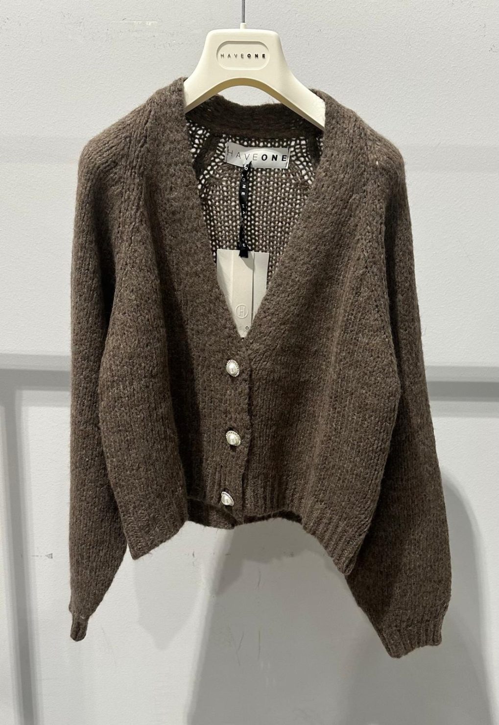 Cardigan bottoni gioiello fango